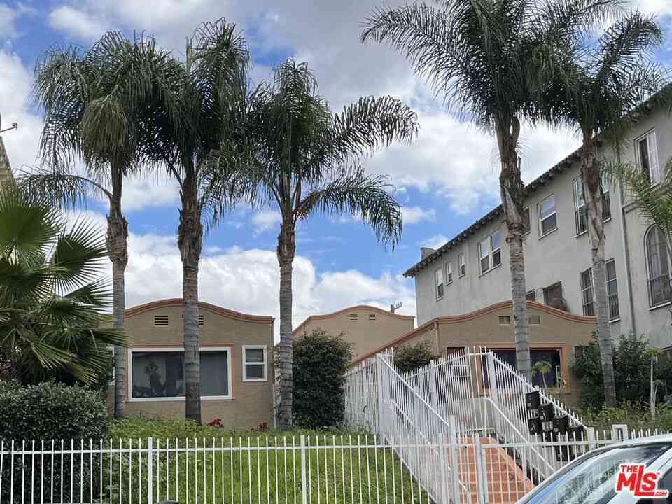Homes For Sale - 836 S Catalina Street<br/> Los Angeles, CA 90005
