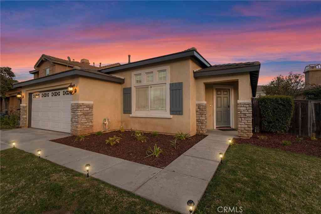 Homes For Rent - 26425 Silverado Court<br/> Moreno Valley, CA 92555
