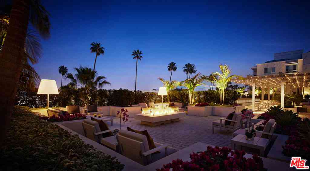Condo For Rent - 155 N Crescent Drive #1BRPH<br/> Beverly Hills, CA 90210