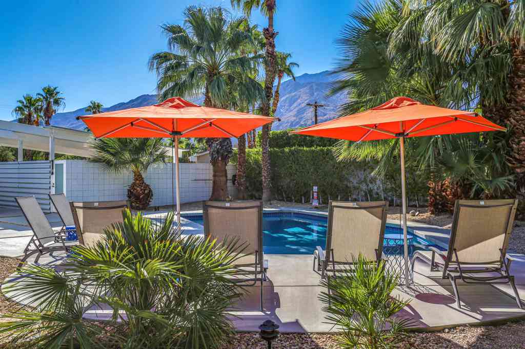 Homes For Rent - 688 E Spencer Drive<br/> Palm Springs, CA 92262