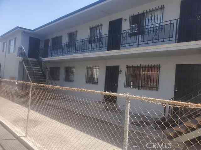 Condo For Rent - 1337 Constance Unit #5 Street<br/> Los Angeles, CA 90015