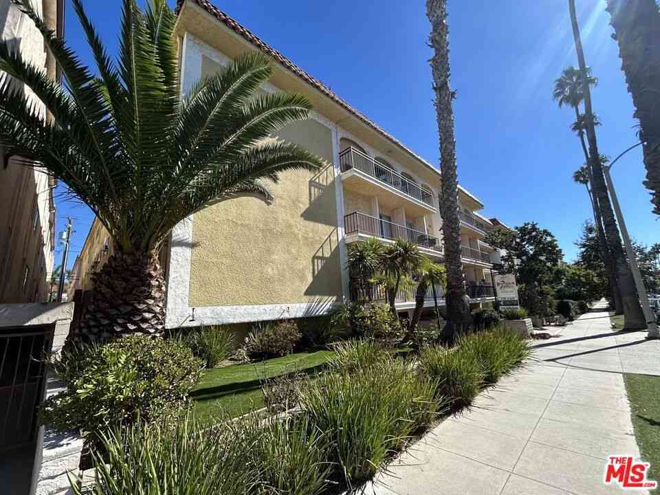 Condo For Rent - 1033 6th Street #203<br/> Santa Monica, CA 90403