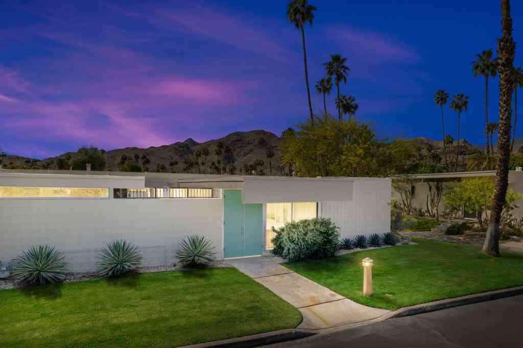 Condo For Rent - 157 Desert Lakes Drive<br/> Palm Springs, CA 92264