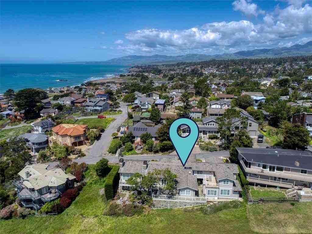 Homes For Sale - 404 Huntington Road<br/> Cambria, CA 93428