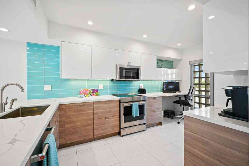 Condo For Rent - 277 E Alejo Road #215<br/> Palm Springs, CA 92262