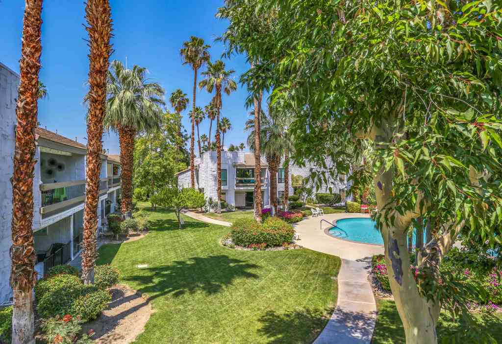 Condo For Rent - 5225 E Waverly Drive #66<br/> Palm Springs, CA 92264