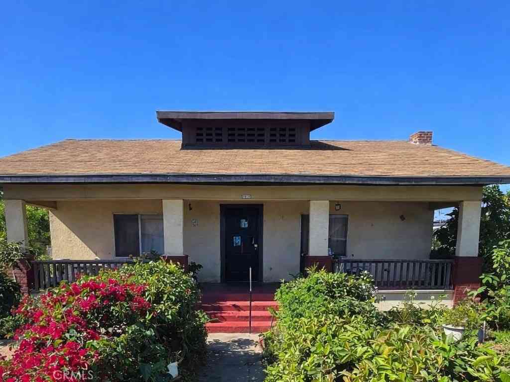 Homes For Sale - 2816 Moss Avenue<br/> Los Angeles, CA 90065
