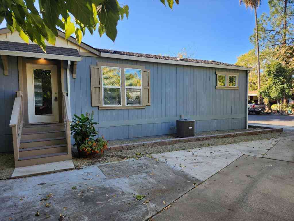 Mobile Home For Sale - 61 Cottonwood Circle<br/> Oroville, CA 95965