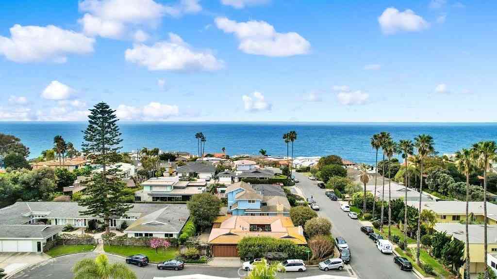 Condo For Rent - 1594 Via Capri #1<br/> Laguna Beach, CA 92651
