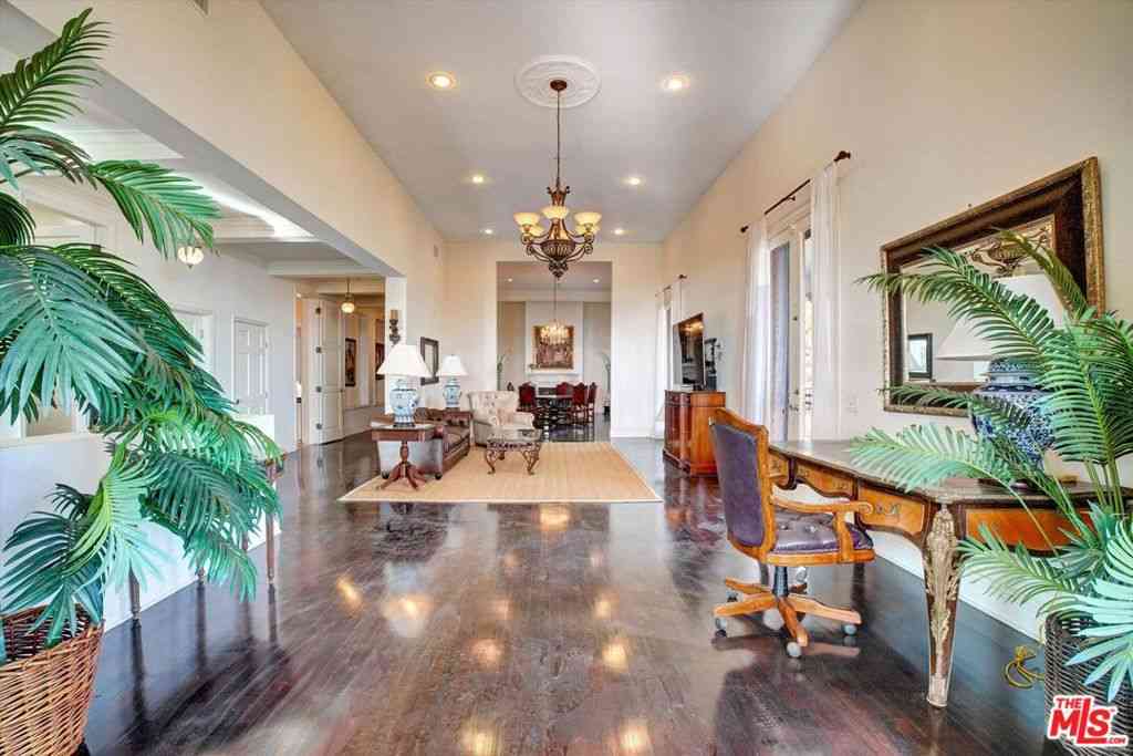 Homes For Rent - 5805 Foxview Drive<br/> Malibu, CA 90265