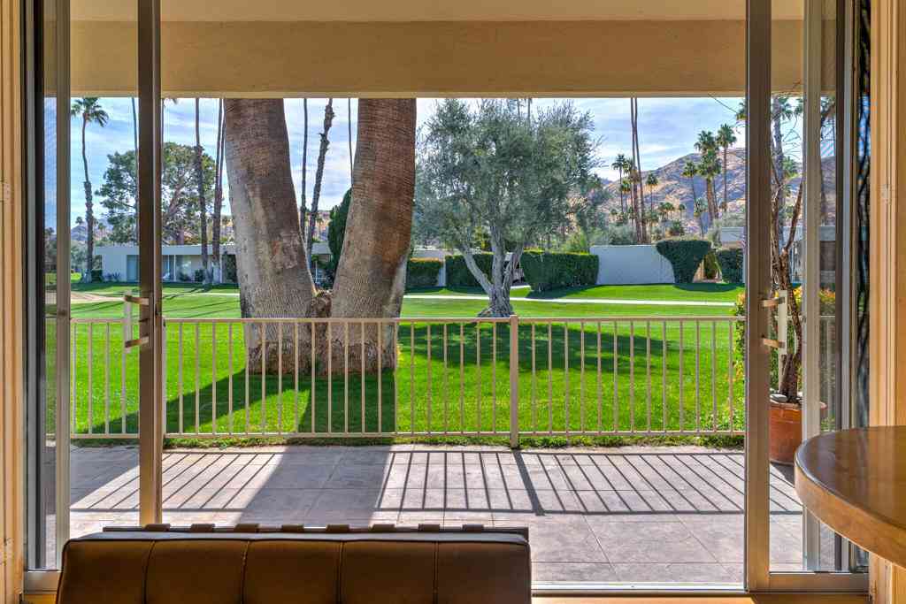 Condo For Sale - 209 Desert Lakes Drive<br/> Riverside County, Palm Springs, CA 92264