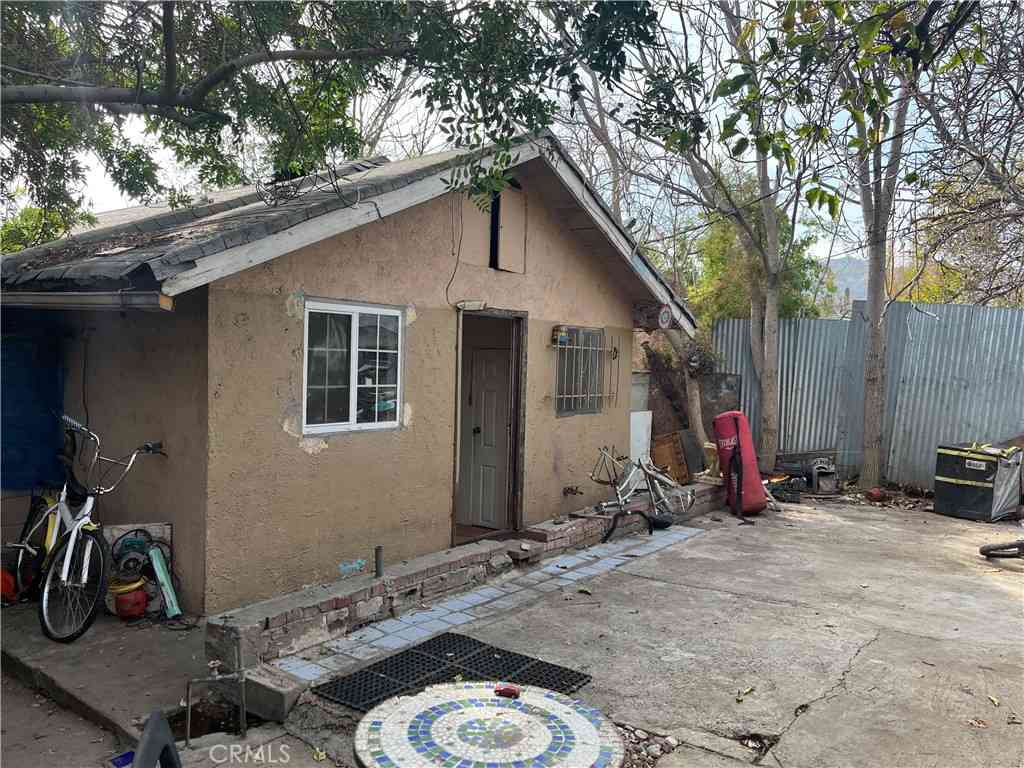 Homes For Sale - 4123 Chevy Chase Drive<br/> Los Angeles, CA 90039