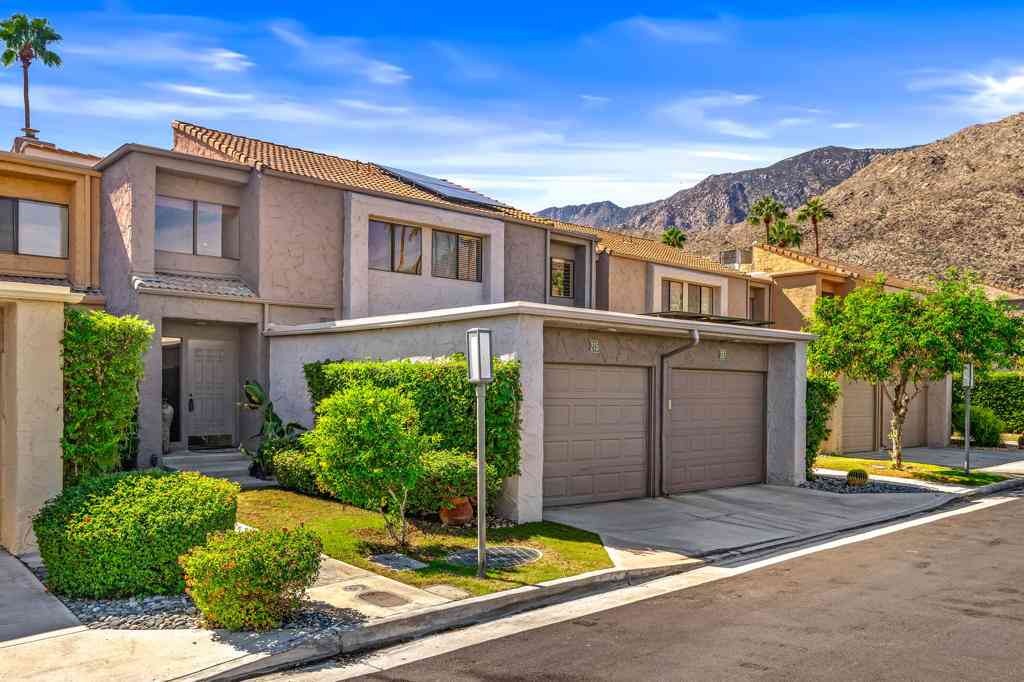 Condo For Rent - 215 Calle Bravo<br/> Palm Springs, CA 92264