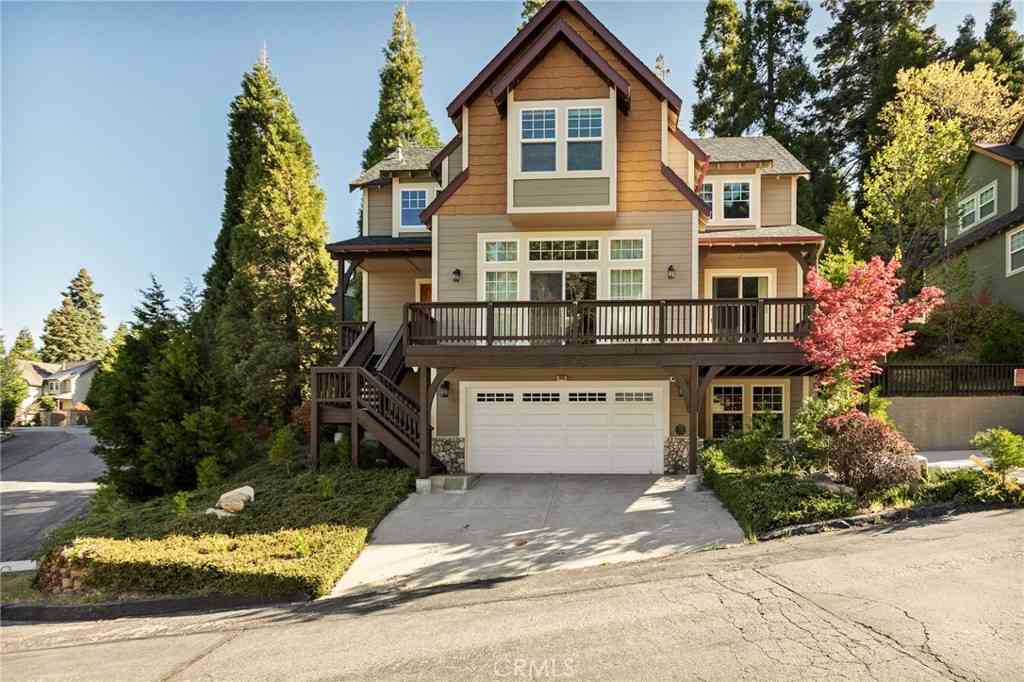 Homes For Sale - 445 Clearwater Lane<br/> Lake Arrowhead, CA 92352