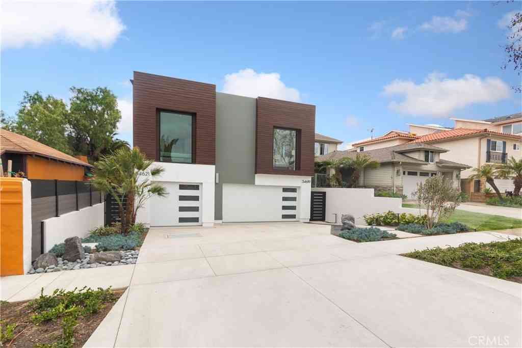 Townhouse For Sale - 34621 Via Catalina<br/> Dana Point, CA 92624