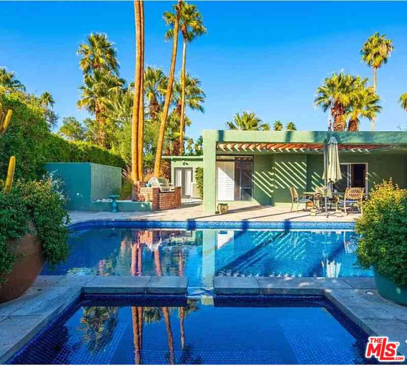 Homes For Rent - 817 N Via Monte Vista<br/> Palm Springs, CA 92262