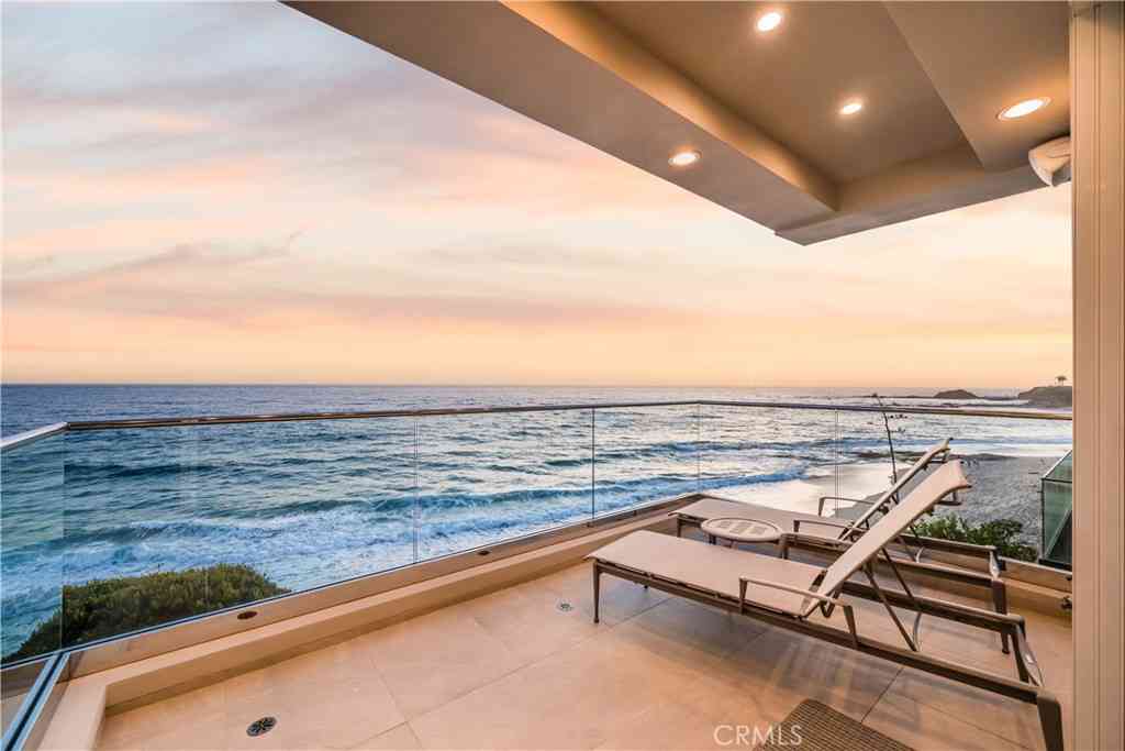 Homes For Sale - 31091 Coast Highway<br/> Orange County, Laguna Beach, CA 92651