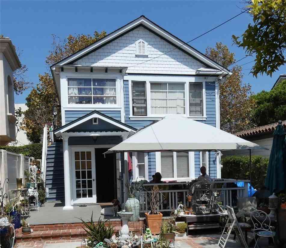 Multifamily For Sale - 218 N Broadway<br/> Redondo Beach, CA 90277