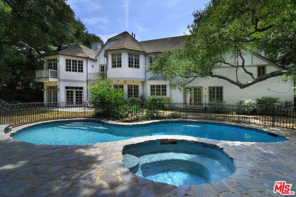 Homes For Rent - 3254 Oakdell Road<br/> Studio City, CA 91604