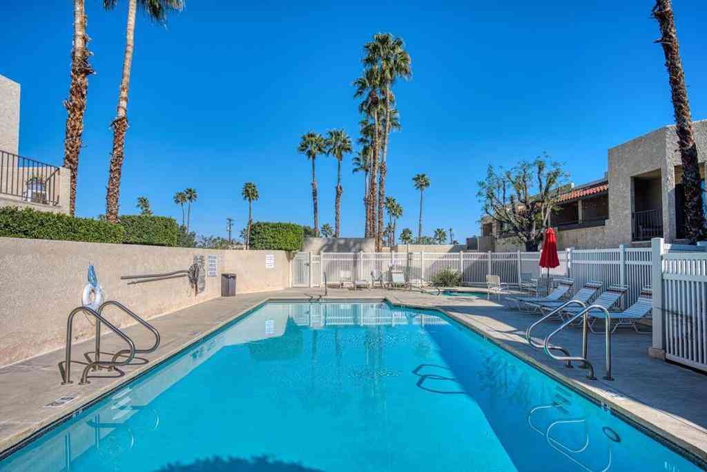 Condo For Rent - 200 E Racquet Club Road #68<br/> Palm Springs, CA 92262