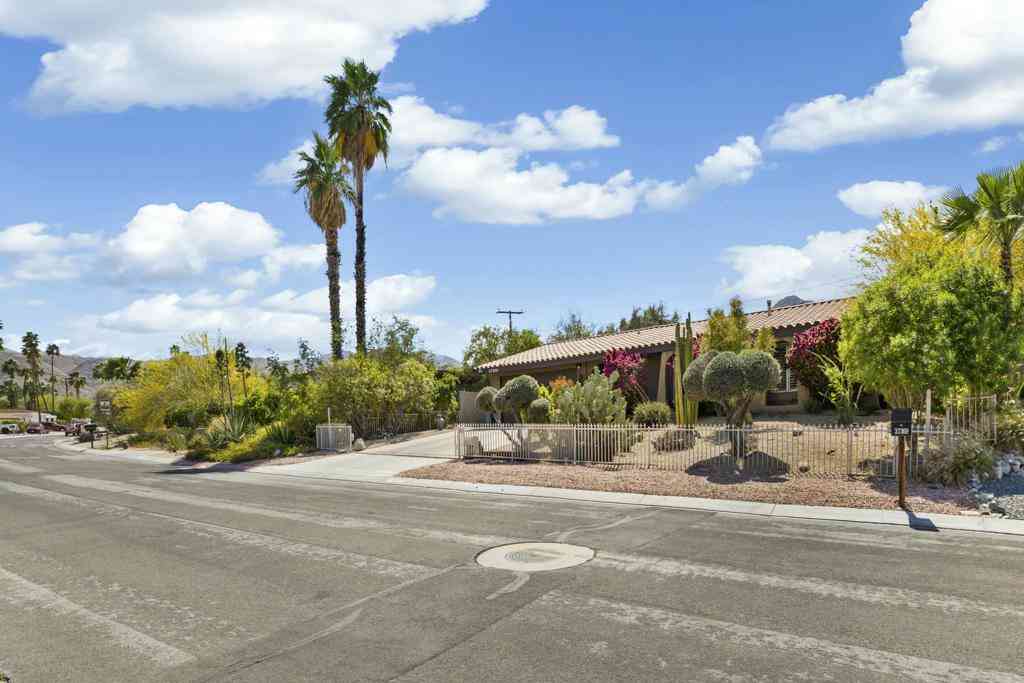 Homes For Sale - 37369 Bankside Drive<br/> Cathedral City, CA 92234