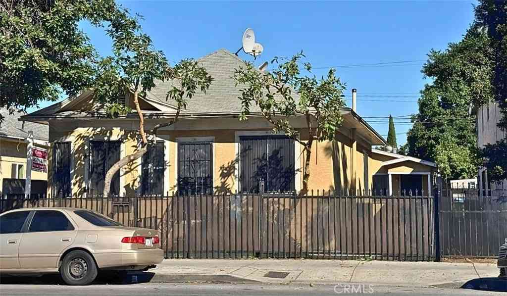 Multifamily For Sale - 415 E Vernon Avenue<br/> Los Angeles, CA 90011