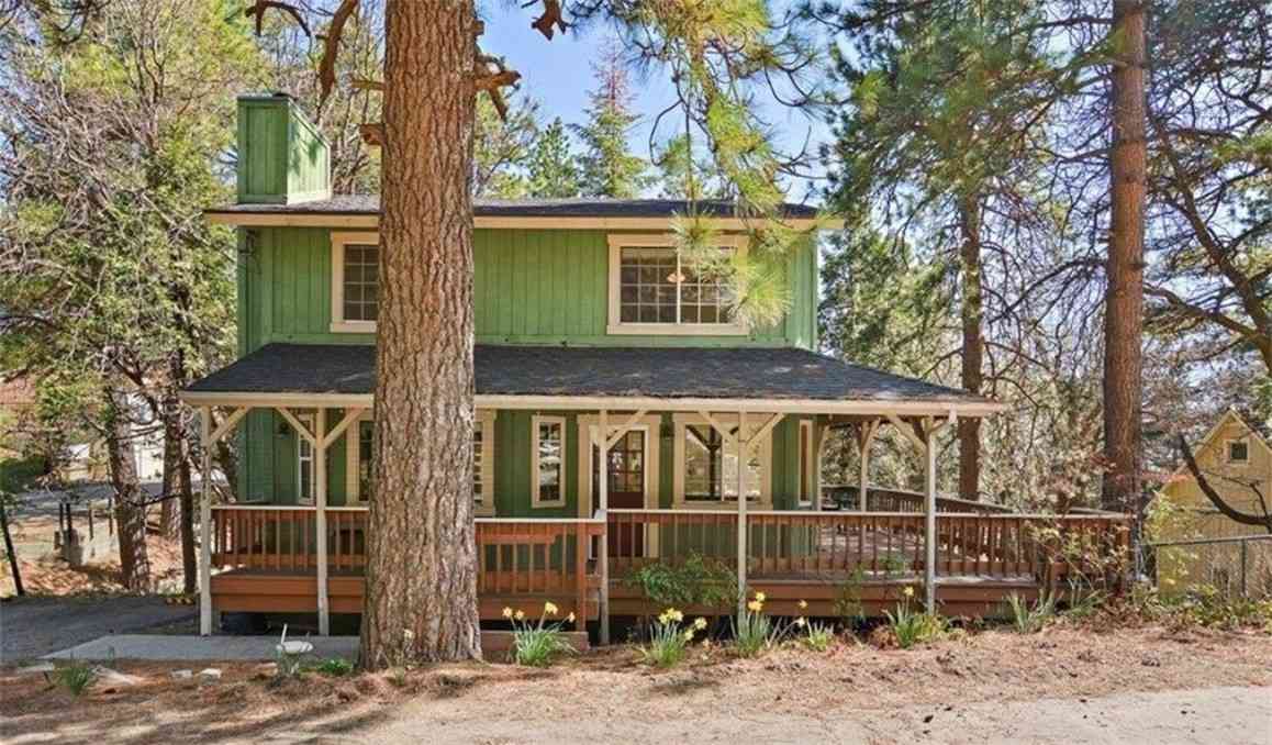 Homes For Sale - 31771 Panorama Drive<br/> Running Springs, CA 92382