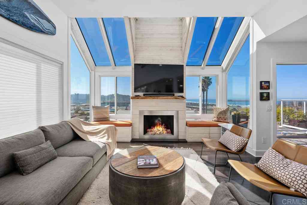 Townhouse For Rent - 328 Shomaker Ct.<br/> Solana Beach, CA 92075