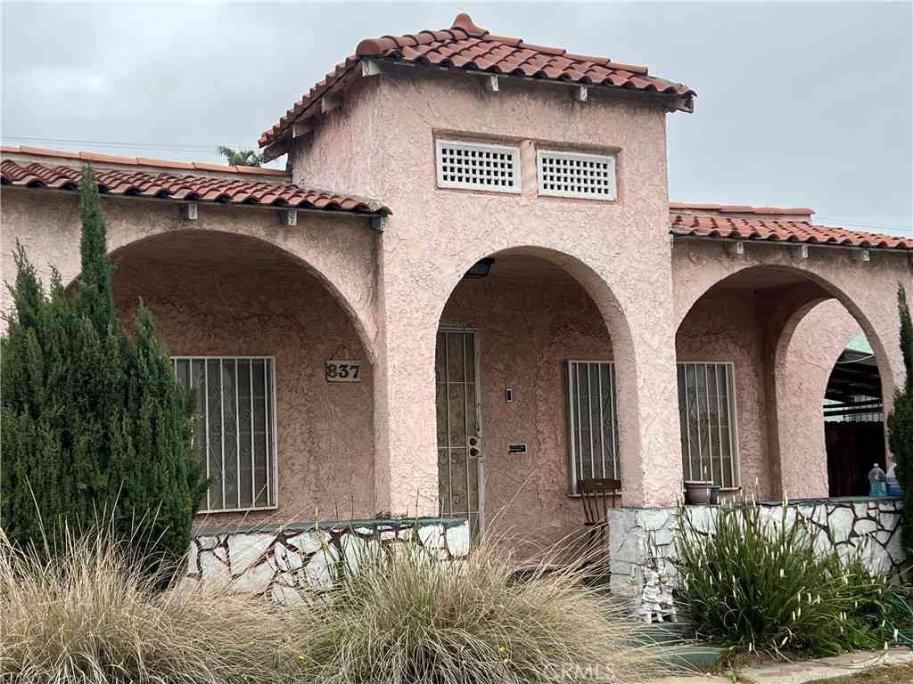 Homes For Sale - 837 W 103rd Street<br/> Los Angeles, CA 90044