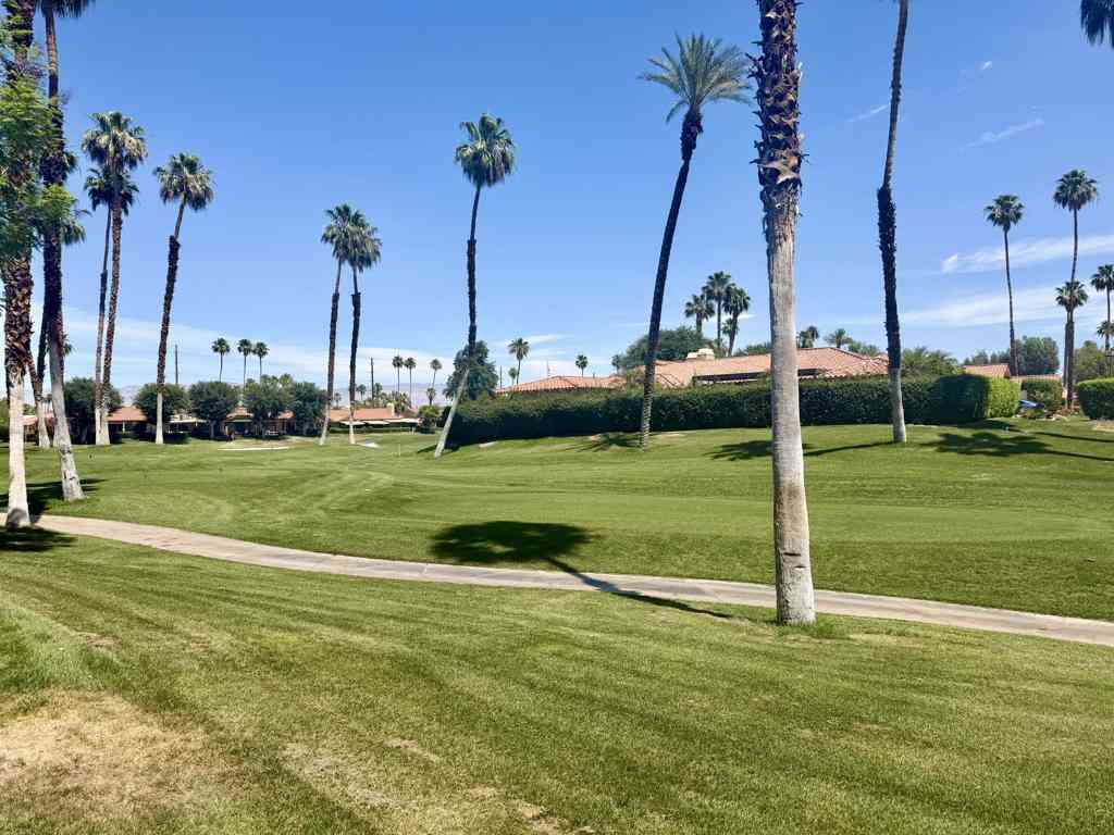 Condo For Rent - 134 Las Lomas<br/> Palm Desert, CA 92260