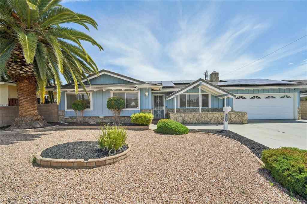 Homes For Sale - 40389 Melrose Avenue<br/> Hemet, CA 92544