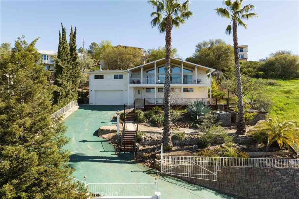 Homes For Sale - 17431 Greenridge Road<br/> Hidden Valley Lake, CA 95467