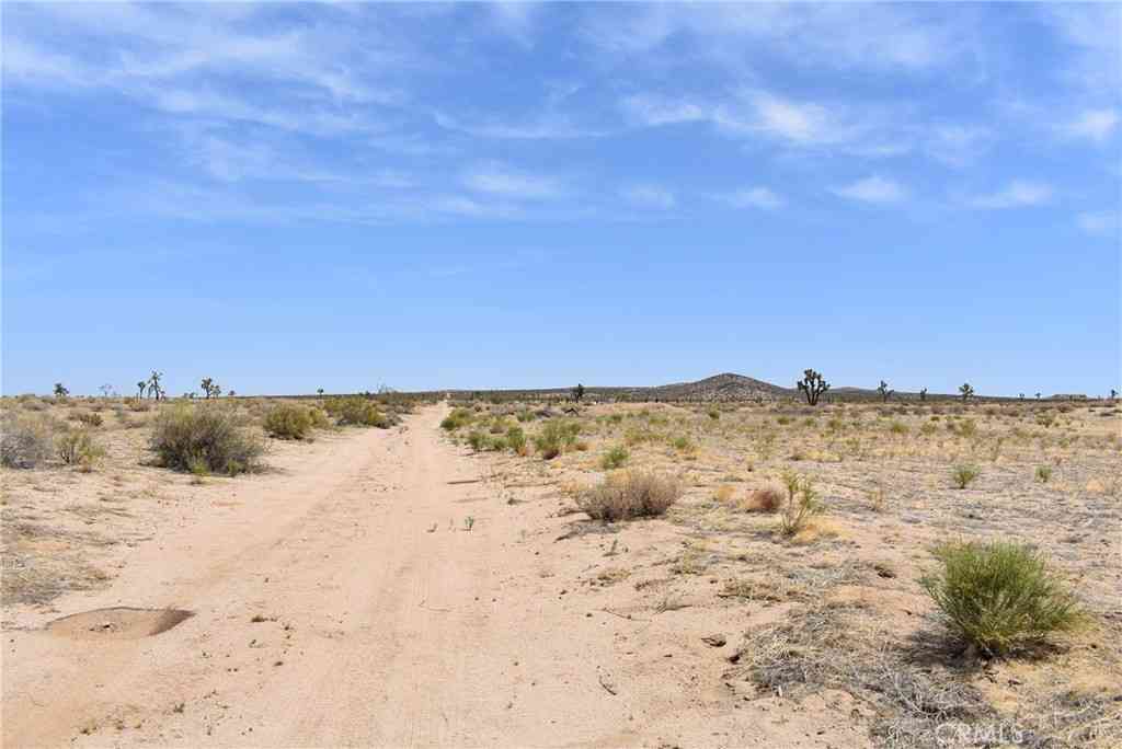 Vacant Land For Sale - 15500 Ave F8 E<br/> Lancaster, CA 93535