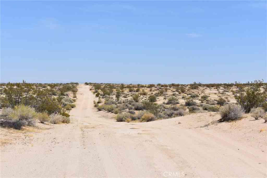 Vacant Land For Sale - 200 200th St E & Avenue A8<br/> Lancaster, CA 93535