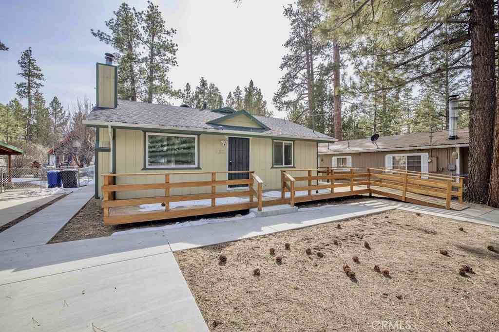 Homes For Sale - 632 E Meadow Lane<br/> Big Bear City, CA 92314