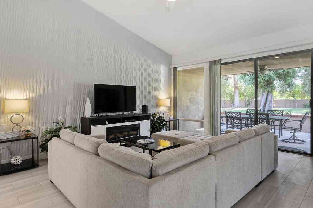 Condo For Rent - 5 Majorca Drive<br/> Rancho Mirage, CA 92270