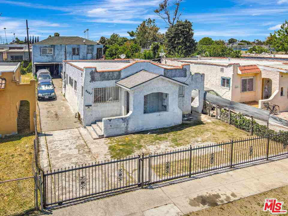 Homes For Sale - 8467 Zamora Avenue<br/> Los Angeles, CA 90001