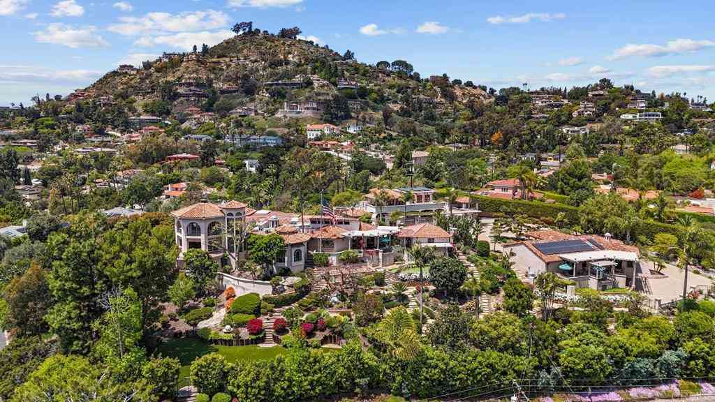Homes For Sale - 4652 Resmar Road<br/> La Mesa, CA 91941