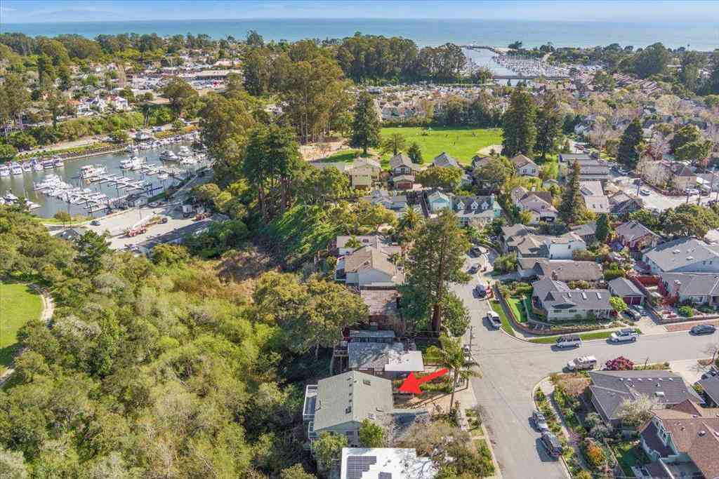 Homes For Sale - 304 Harbor Drive<br/> Santa Cruz, CA 95062