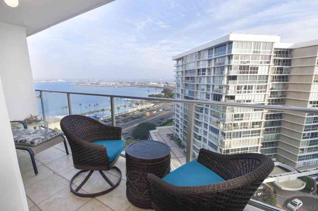 Homes For Rent - 1810 Avenida Del Mundo #1201<br/> Coronado, CA 92118