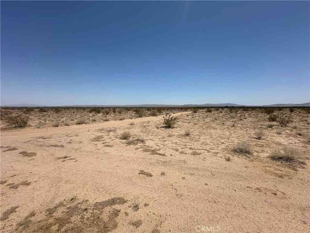 Vacant Land For Sale - 12 200th Street E<br/> Palmdale, CA 93591