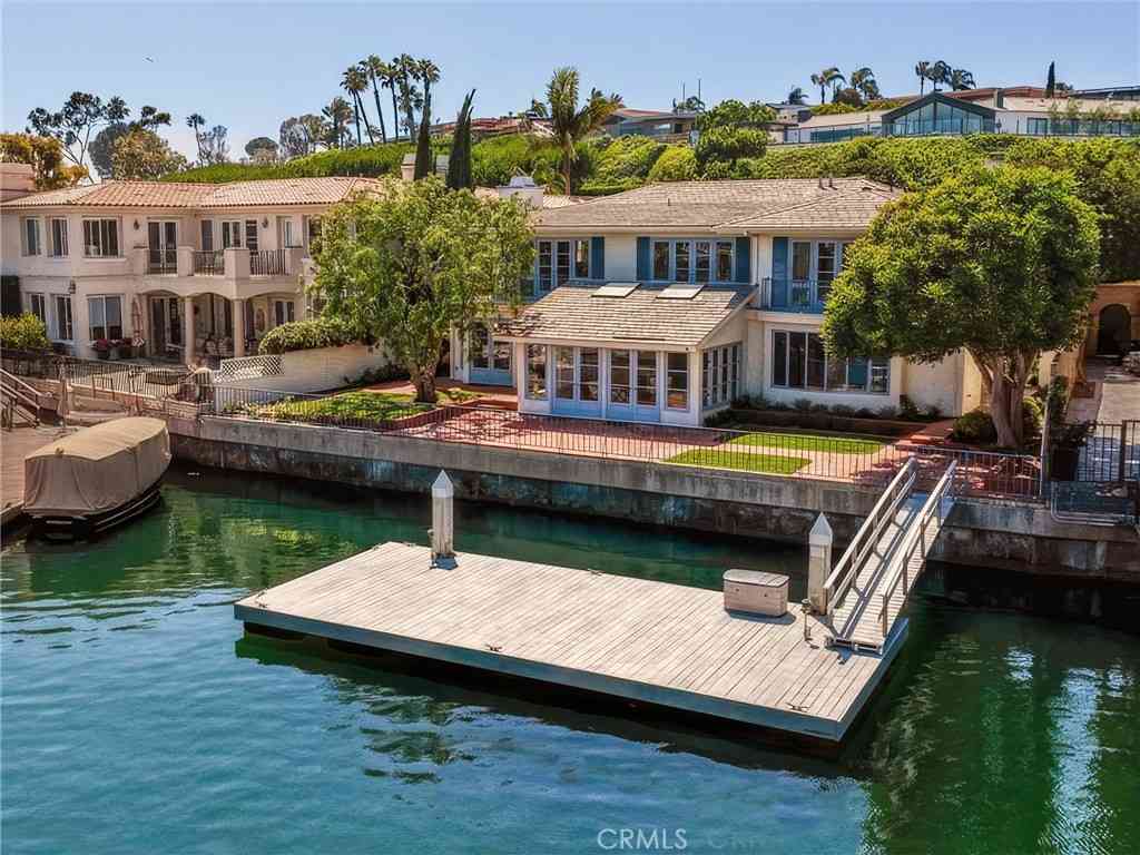Homes For Sale - 1100 Polaris Drive<br/> Newport Beach, CA 92660