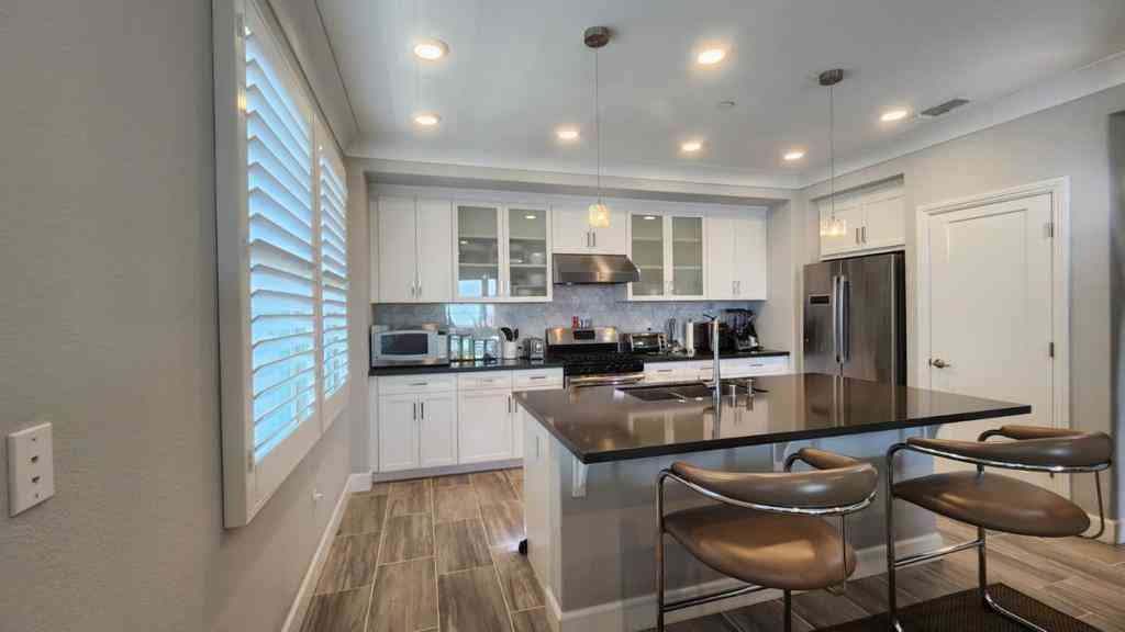 Condo For Sale - 1068 Bigleaf Place #402<br/> San Jose, CA 95131
