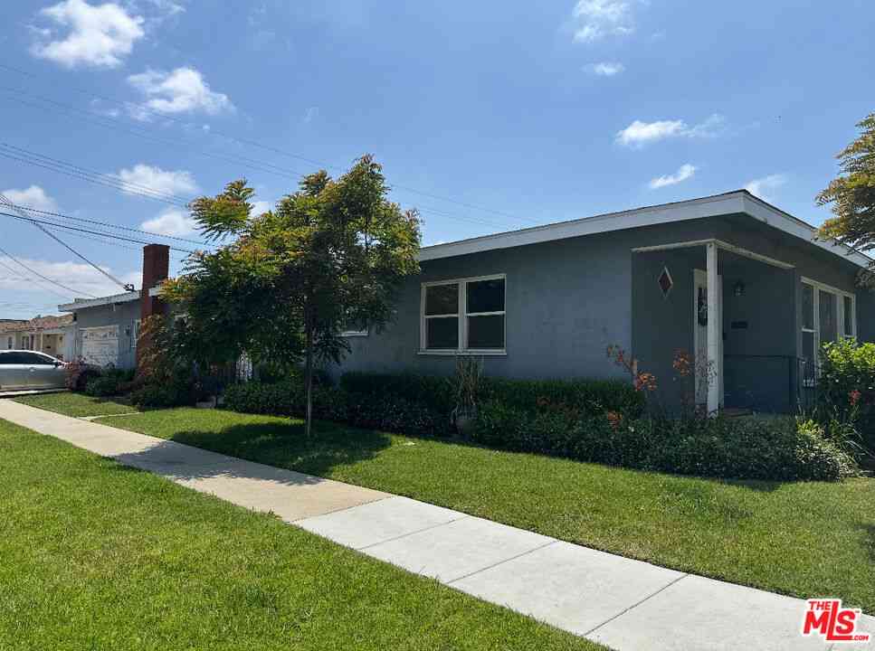 Homes For Sale - 3340 E 67th Street<br/> Long Beach, CA 90805
