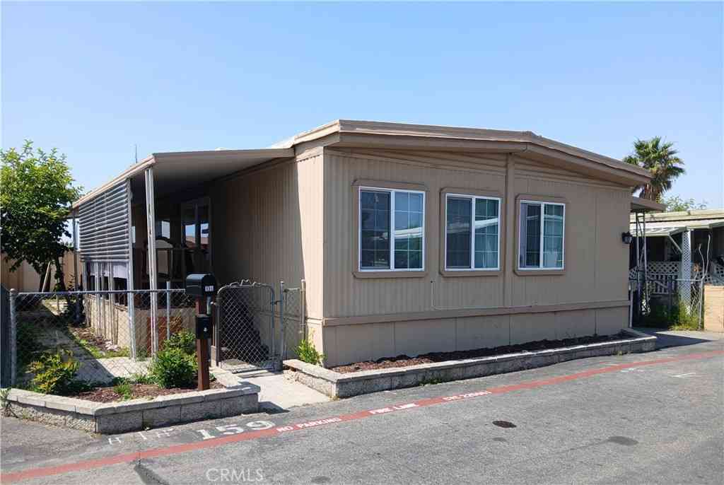 Mobile Home For Sale - 250 Linden Avenue<br/> San Bernardino, CA 92376
