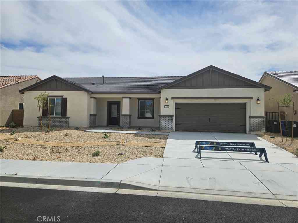 Homes For Sale - 12185 Del Sur Street<br/> Victorville, CA 92392