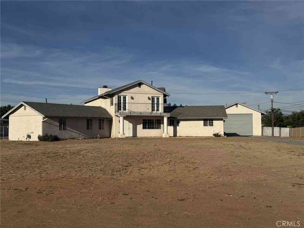 Homes For Sale - 20635 Tonawanda Road<br/> Apple Valley, CA 92307