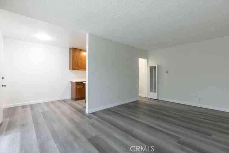 Condo For Rent - 5476 Linden #1<br/> Long Beach, CA 90805
