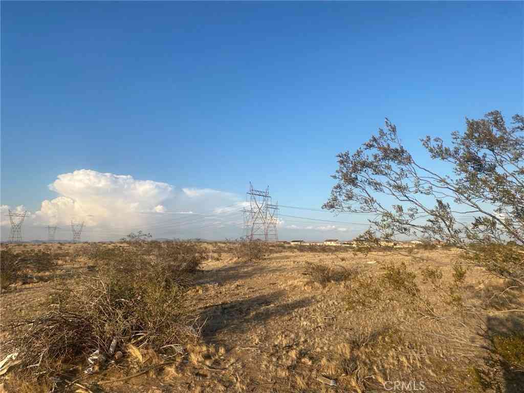 Vacant Land For Sale - Tawney Ridge Ln<br/> Victorville, CA 92394