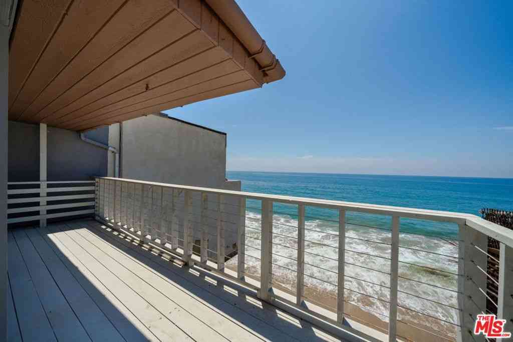 Condo For Rent - 20644 Pacific Coast Highway<br/> Malibu, CA 90265